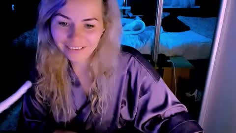 Snapshot of loraboyar chatting on October 8, 2:40 am Lora online show from October 8, 2:40 am