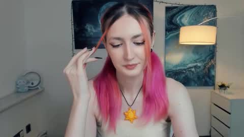 Snapshot of loradimmick chatting on October 22, 10:51 am Lora online show from October 22, 10:51 am