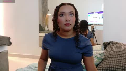 Loraine Rios online show from April 9, 5:11 am