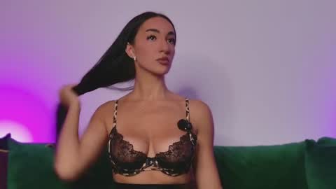 Miss online show from July 4, 6:00 pm