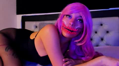 Lore Depp online show from November 26, 5:16 am