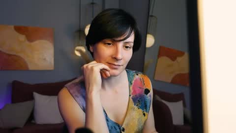 Loren online show from May 19, 7:04 am