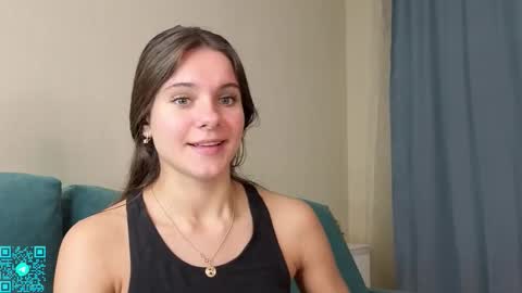 Chloe for Fan BlackHole online show from September 19, 5:38 pm