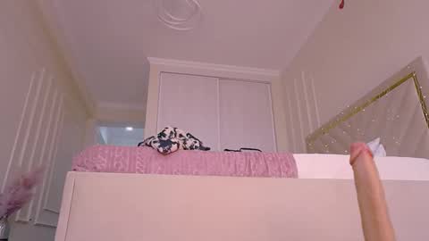 Leyla  online show from November 15, 8:27 am