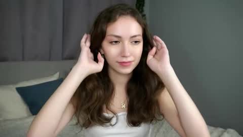 Snapshot of loriamarzinske chatting on September 21, 9:19 pm Naomi online show from September 21, 9:19 pm