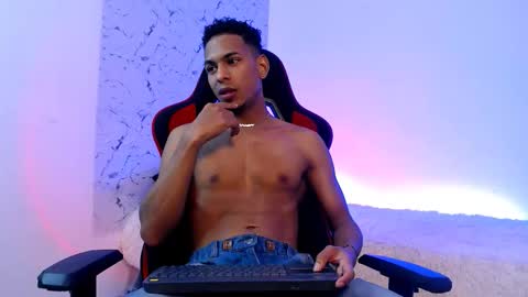 Lorian Vikel  online show from November 22, 9:02 pm