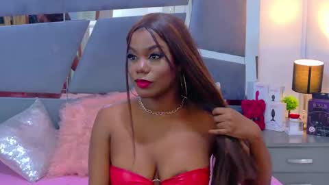 lorraine_johnson online show from April 16, 8:20 pm