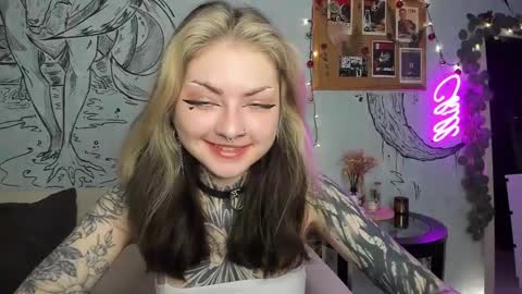 lostallice online show from December 13, 7:25 am