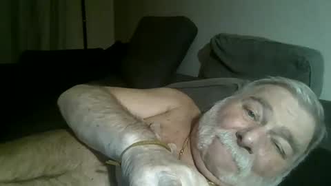 louis_chokdee online show from January 2, 7:07 pm