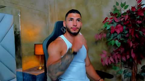 Louis online show from September 26, 9:45 pm