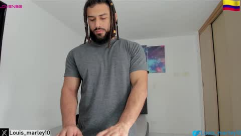 louis_marley_ online show from September 19, 5:05 pm