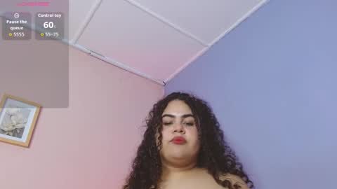 Snapshot of lourdes_moon22 chatting on October 9, 5:51 pm lourdes_moon22 online show from October 9, 5:51 pm