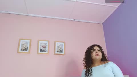 Snapshot of lourdes_moon22 chatting on September 28, 2:31 am lourdes_moon22 online show from September 28, 2:31 am
