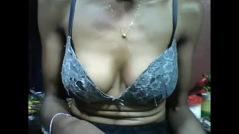 Snapshot of lovaelisa chatting on October 17, 11:03 am lovaelisa online show from October 17, 11:03 am