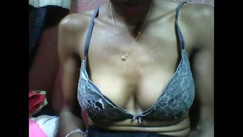 Snapshot of lovaelisa chatting on October 13, 5:37 pm lovaelisa online show from October 13, 5:37 pm