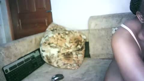 Snapshot of love1378 chatting on October 18, 8:07 am Cynthia. A online show from October 18, 8:07 am