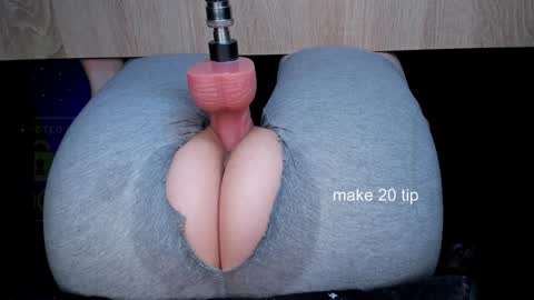Snapshot of love_hard_kiru chatting on December 8, 2:09 pm Kira online show from December 8, 2:09 pm