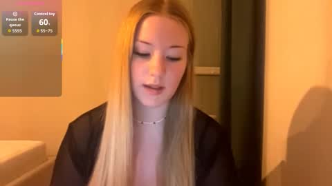 Snapshot of love_haven chatting on October 19, 5:28 pm Megan online show from October 19, 5:28 pm