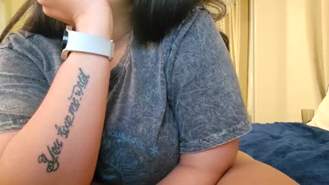 Snapshot of love_raquel_xo chatting on September 23, 2:16 am Raquel Love online show from September 23, 2:16 am