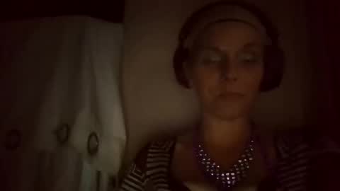 lovecandycunt143 online show from April 14, 4:05 am