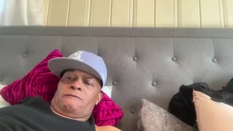 loved19 online show from April 22, 10:06 pm