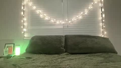 Olivia Rose online show from June 23, 3:25 am
