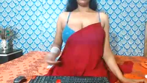 Snapshot of lovefunnitya chatting on September 28, 1:14 am Divya online show from September 28, 1:14 am