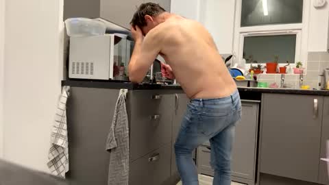 getnaked123 online show from April 28, 1:14 am