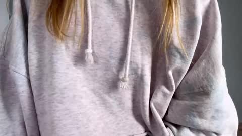 Ella online show from January 14, 7:16 am