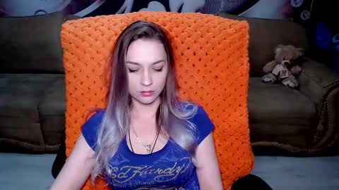 Snapshot of lovellymalina chatting on February 8, 2:27 pm private open online show from February 8, 2:27 pm