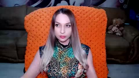 Snapshot of lovellymalina chatting on February 12, 4:55 pm private open online show from February 12, 4:55 pm