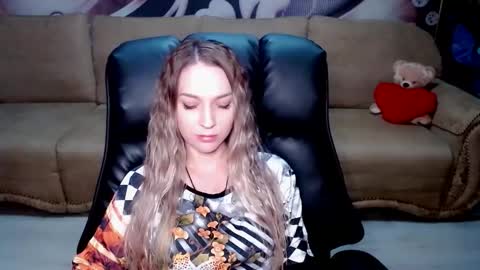 private open online show from March 11, 3:04 pm