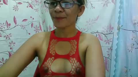 Snapshot of lovely_lady79 chatting on February 15, 1:21 am lovely_lady79 online show from February 15, 1:21 am
