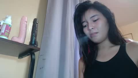Snapshot of lovely_laura09 chatting on September 15, 7:32 am Lovely Laura online show from September 15, 7:32 am
