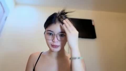 Snapshot of lovely_laura09 chatting on October 7, 12:56 pm Lovely Laura online show from October 7, 12:56 pm