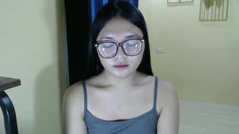 Snapshot of lovely_laura09 chatting on March 12, 1:47 am Lovely Laura online show from March 12, 1:47 am