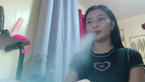 Snapshot of lovely_laura09 chatting on September 26, 7:44 pm Lovely Laura online show from September 26, 7:44 pm