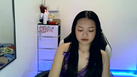lovely_slutty online show from December 22, 3:41 pm
