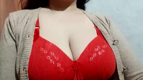 katrina follow me guys online show from November 10, 10:23 pm