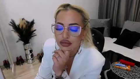 PrAllinXXXa online show from October 28, 12:11 am