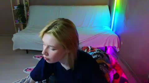 your sweet girls online show from May 17, 7:17 am