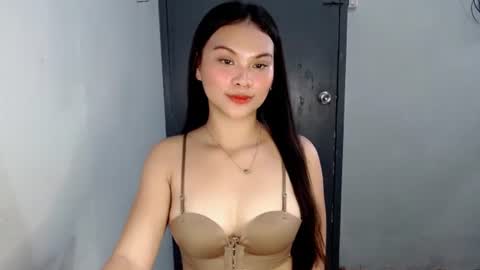 Snapshot of lovelykristelle chatting on February 21, 9:02 am lovelykristelle online show from February 21, 9:02 am
