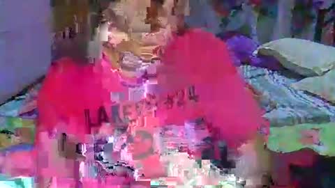 Snapshot of lovelyladylynxxx chatting on December 21, 11:22 am LocwlyLSYlYNXXX online show from December 21, 11:22 am