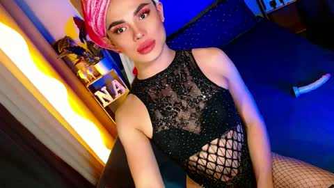 lovelymiss_shyna11 online show from June 15, 4:43 pm