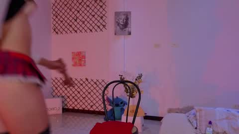 lovelymoon_ online show from May 16, 5:15 am