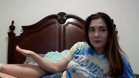 Queen Aria  online show from January 7, 8:14 pm