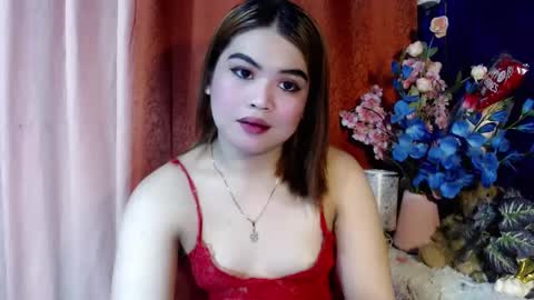 Snapshot of lovelyrhean chatting on March 10, 9:56 am Rhean online show from March 10, 9:56 am