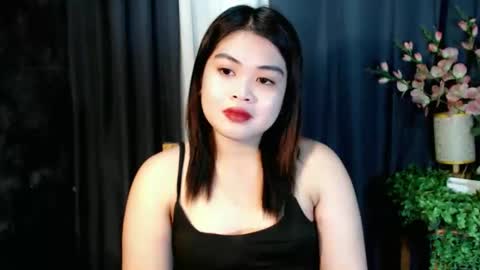 Snapshot of lovelyrhean chatting on October 1, 11:36 pm Rhean online show from October 1, 11:36 pm