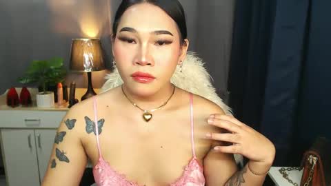 STWEET LINA online show from February 25, 12:16 pm