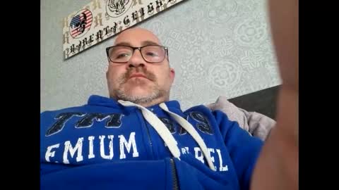 lover010983 online show from January 15, 8:20 am